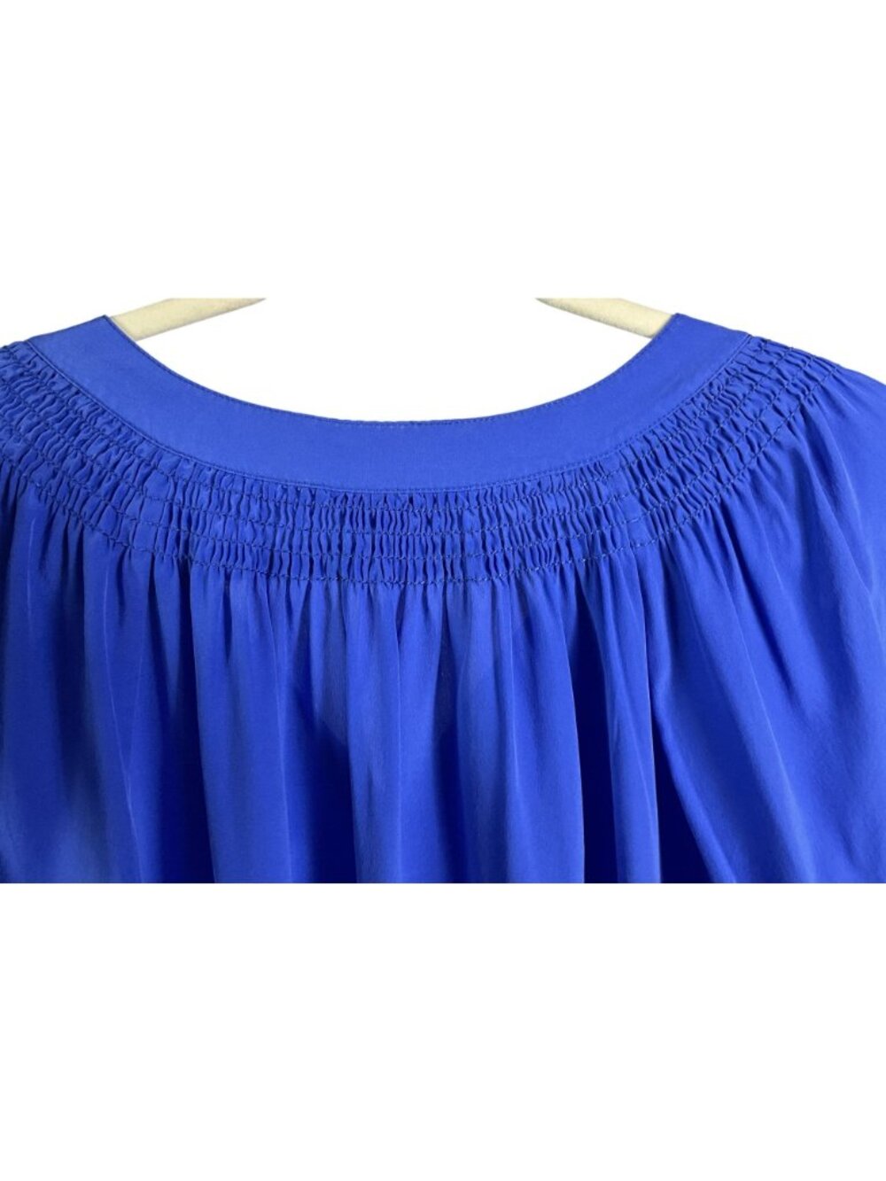 Lilly Pulitzer Elsa Blue Silk Long Sleeve Blouse With Smocked Yoke & Gold Button - Picture 8 of 12